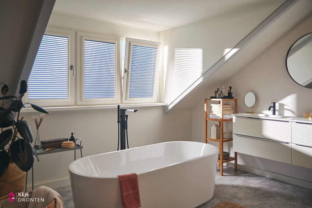 Lamella shutters in frame raamdecoratie Keje